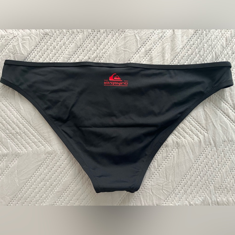 NWOT Quicksilver bottom